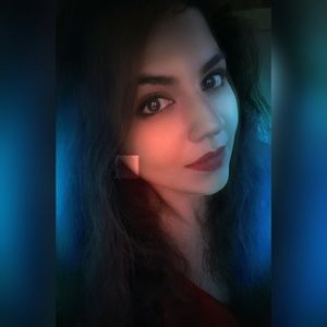 Meet your Posher, Deepthi